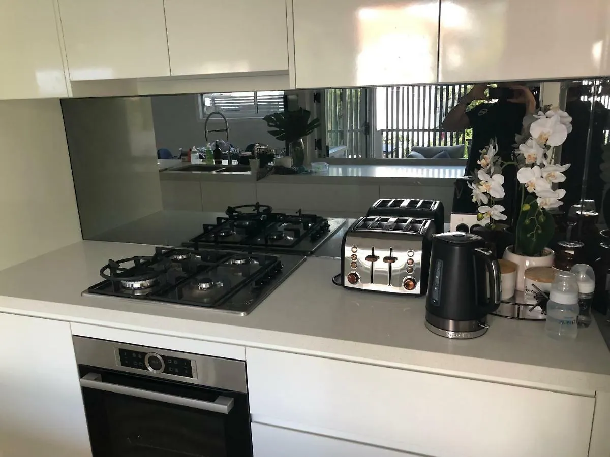Park Avenue Luxe Townhouse Brand New Sleeps 9 Villa Brisbane Australia