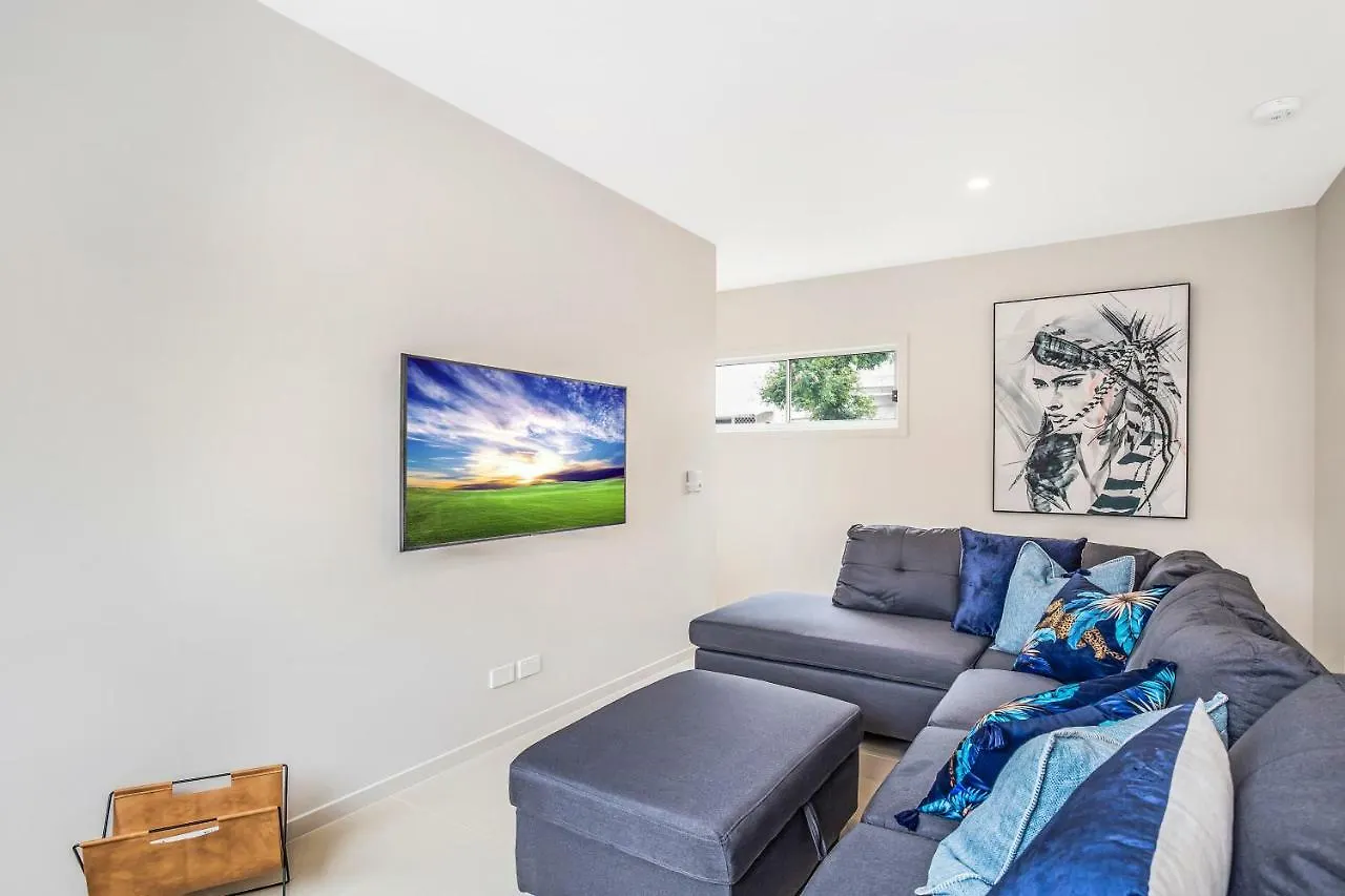 Park Avenue Luxe Townhouse Brand New Sleeps 9 Villa Brisbane Australia