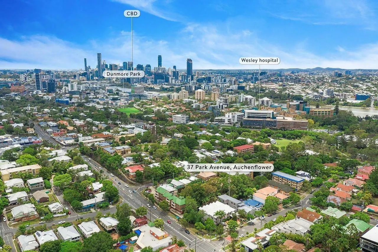 Park Avenue Luxe Townhouse Brand New Sleeps 9 Villa Brisbane Australia
