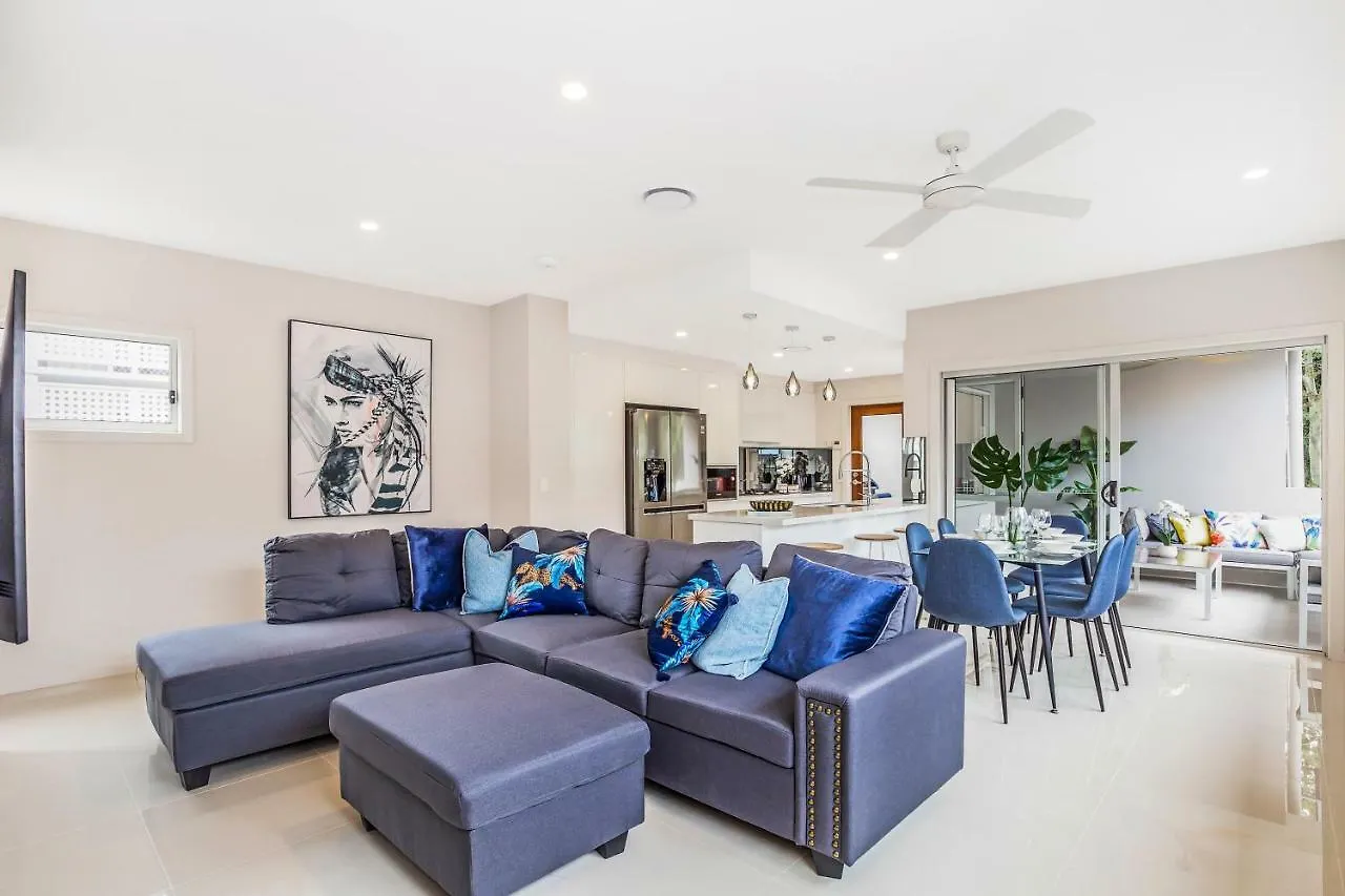 Park Avenue Luxe Townhouse Brand New Sleeps 9 Villa Brisbane 0*,  Australia